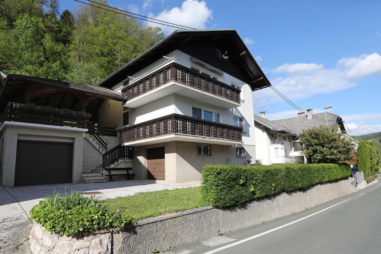 Apartma Dolinar Gorenja Vas  エクステリア 写真