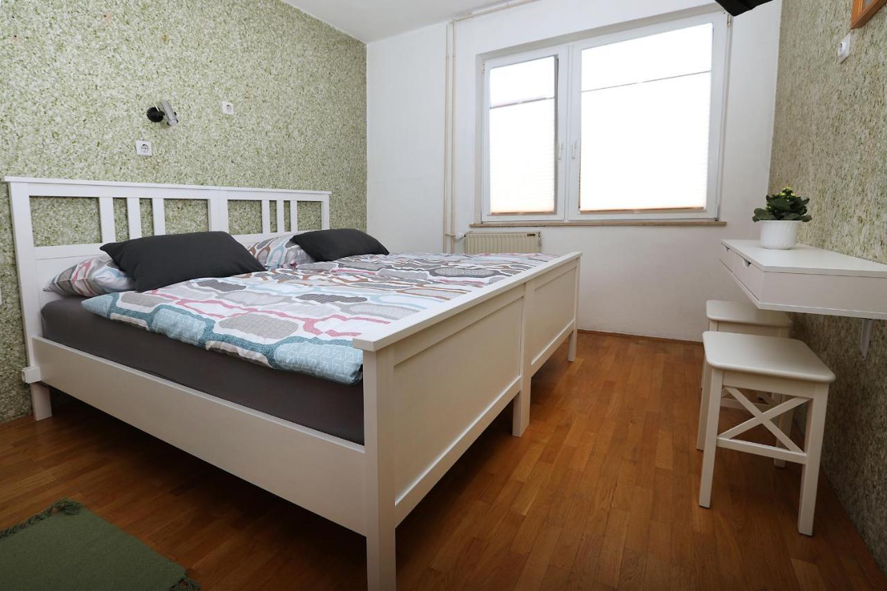 Apartma Dolinar Gorenja Vas  エクステリア 写真
