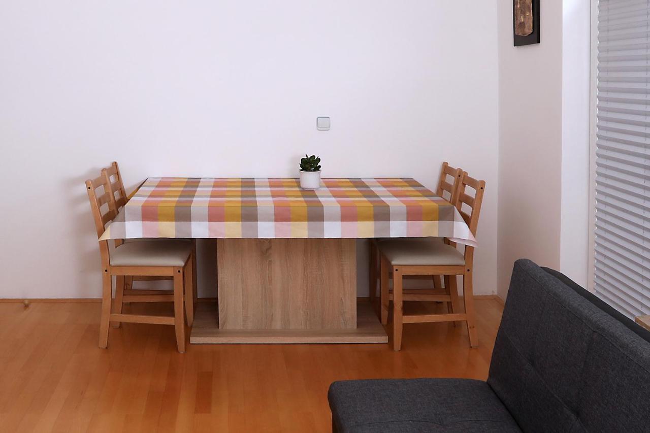 Apartma Dolinar Gorenja Vas  エクステリア 写真